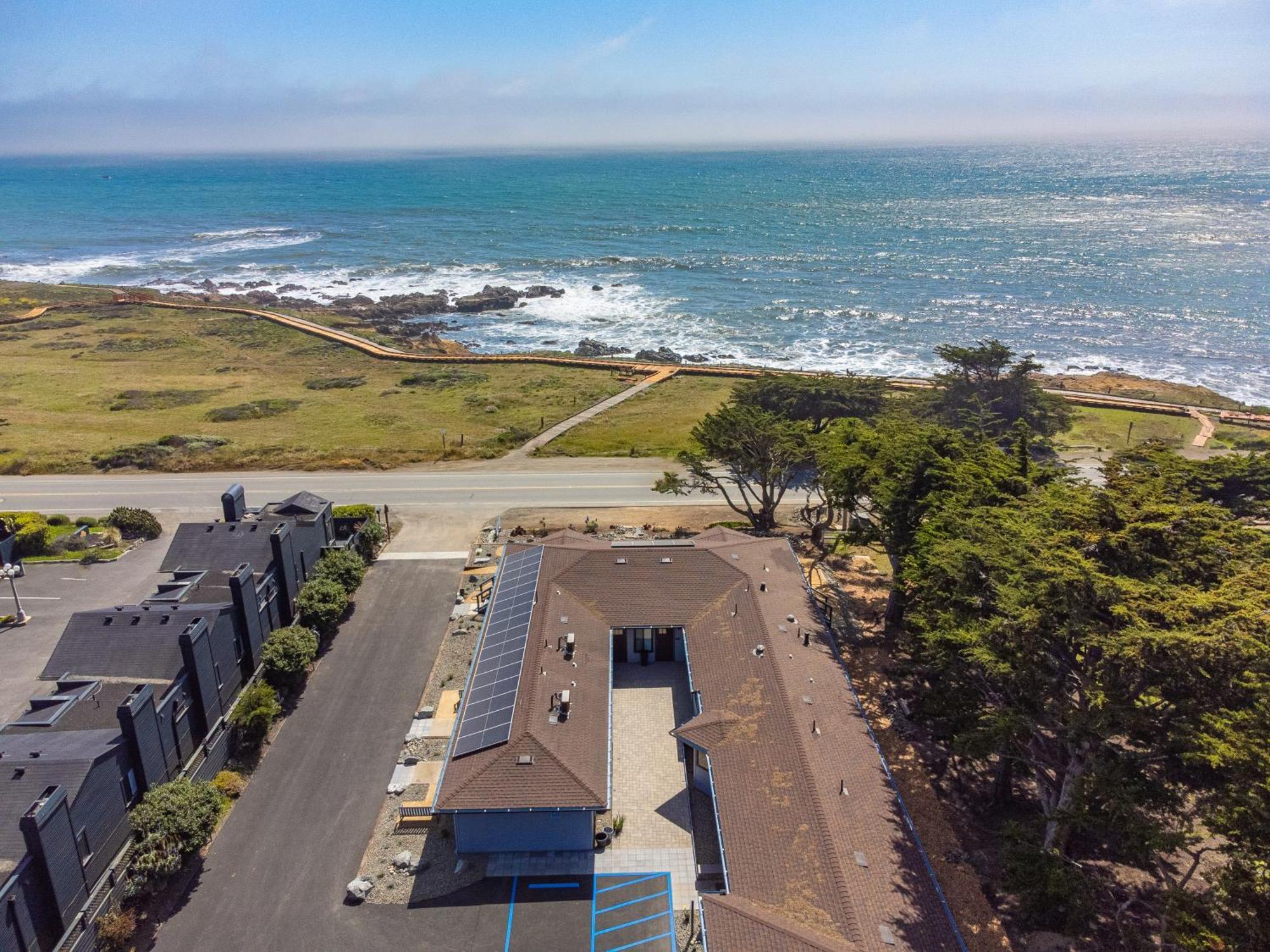 Windrush Inn - Cambria Exterior photo